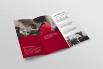 Trifold Agency Travel Brochure Template Screenshot 3