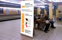 Metro Vertical Banner Advert Mock-up - PSD Screenshot 2