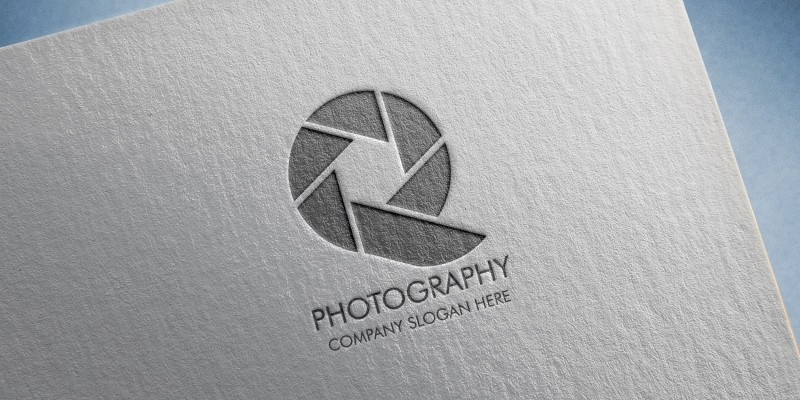 Q Photography Logo
