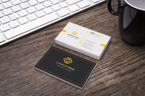 Simple and Creative Business Card Template Screenshot 4
