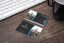 Simple And Creative Business Card Template Screenshot 4