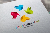 Social Media Team Logo Screenshot 4