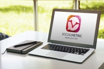 Social Metric Logo Screenshot 2