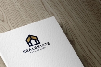 Real Estate Luxurious Logo Screenshot 1