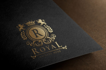 Royal Crest Letter R Logo Screenshot 1