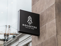 Rocket Real Estate Logo Screenshot 3