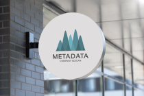 Meta Data Letter M Pro Logo Screenshot 1