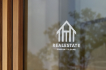 Builder And Real Estate Logo Screenshot 2