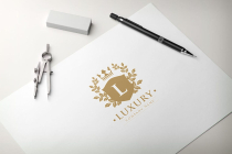 Crest Luxury Pro Logo Template Screenshot 1